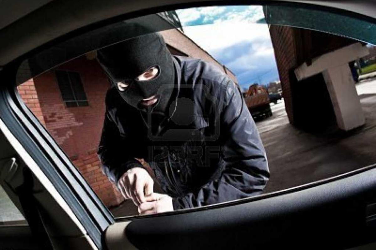 В Киеве за сутки угнали 3 автомобиля В Киеве за сутки угнали 3 автомобиля