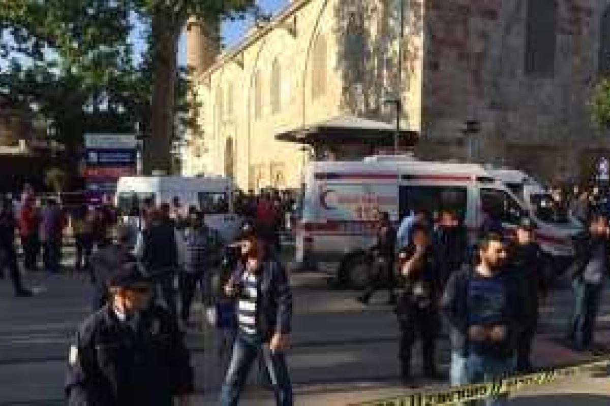 Теракт в Турции: появились уникальные кадры с места взрыва