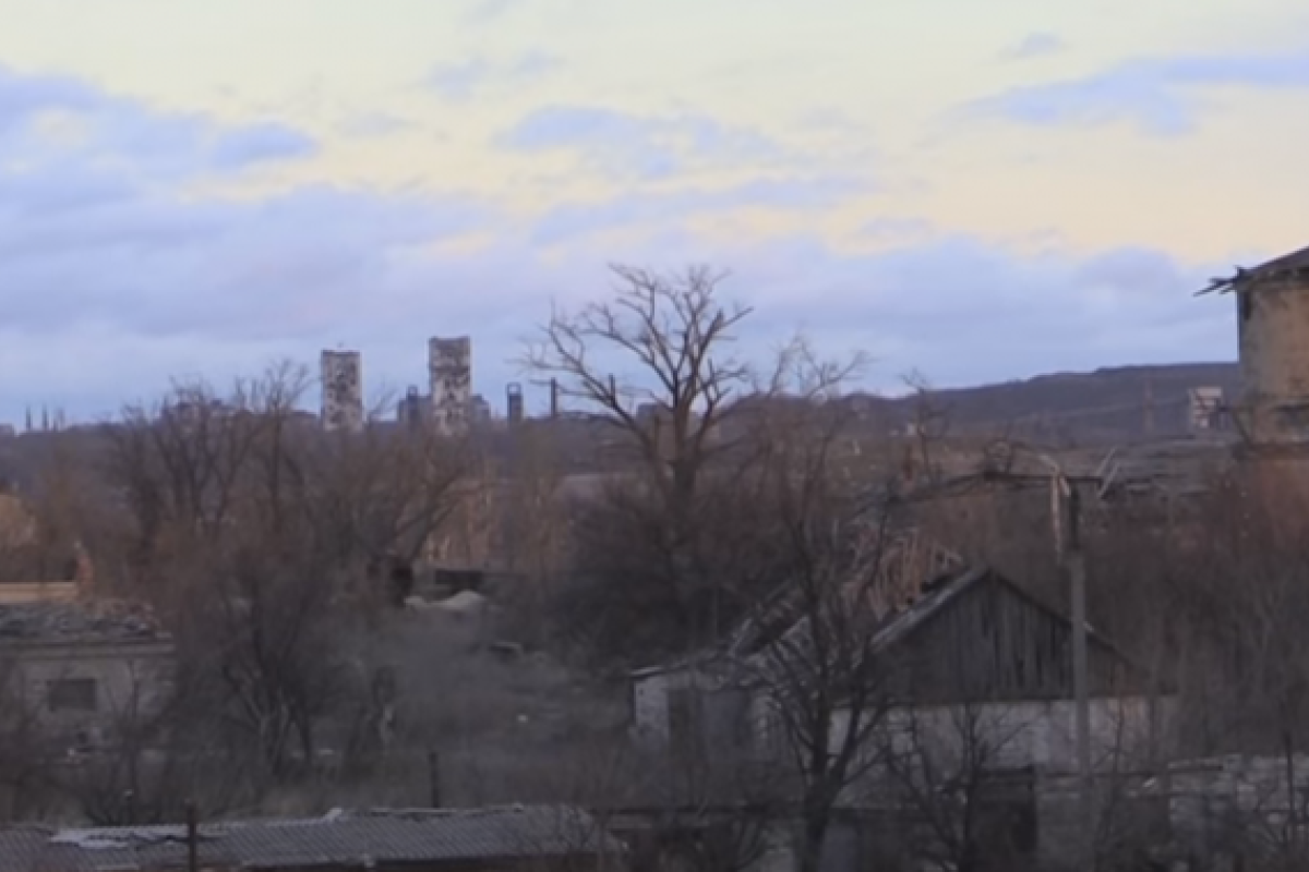 В Песках не осталось ни одного дома, в который не попал бы снаряд