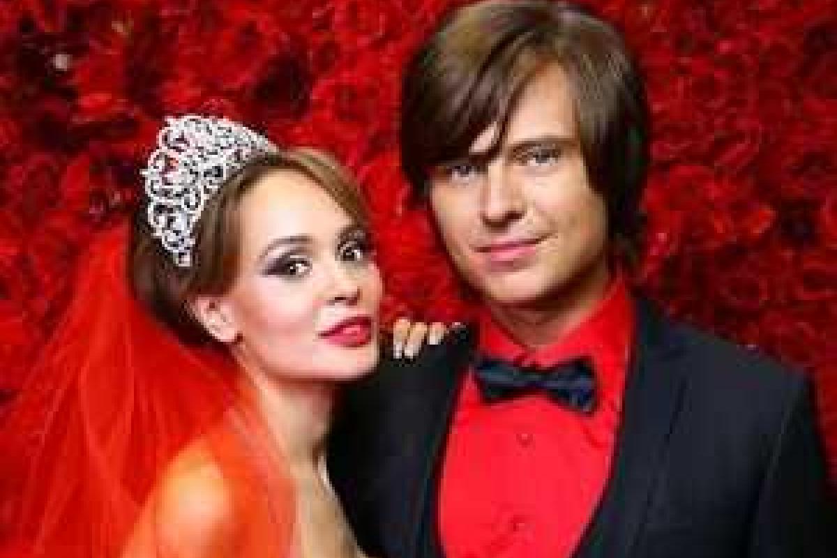 Поклонники обвиняют Шаляпина и Калашникову в том, что они разыграли скандал с ДНК-тестом ради пиара Поклонники обвиняют Шаляпина и Калашникову в том, что они разыграли скандал с ДНК-тестом ради пиара