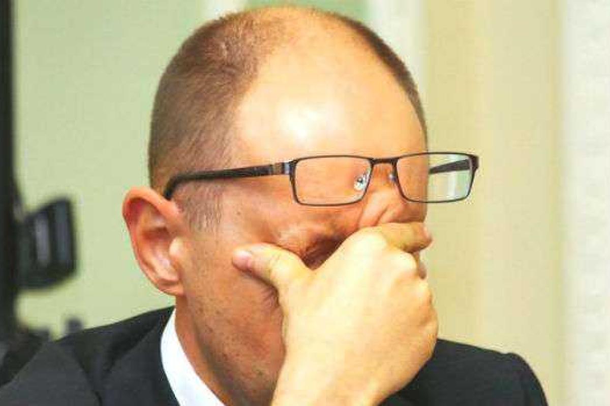 Политолог рассказал, когда состоится отставка Яценюка