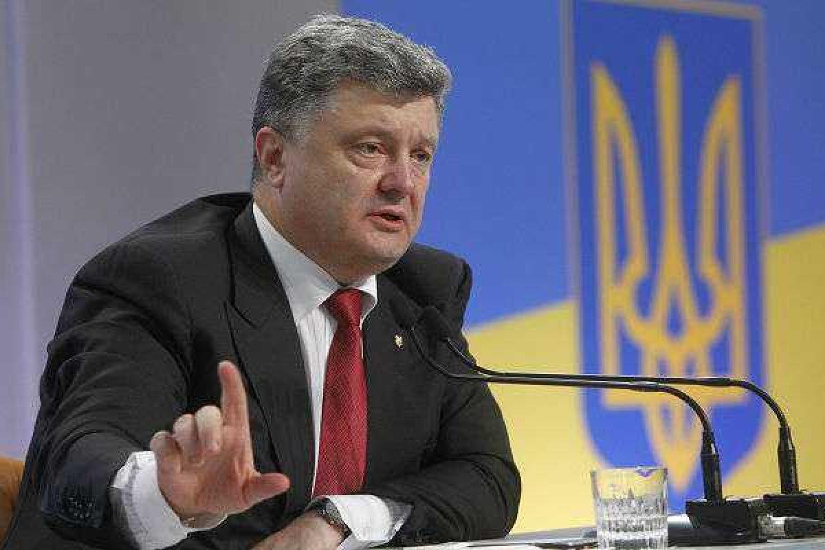 Порошенко призвал политиков больше не вмешиваться в процесс Савченко Порошенко призвал политиков больше не вмешиваться в процесс Савченко