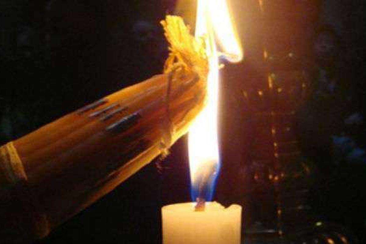 Благодатный огонь прибыл в Украину