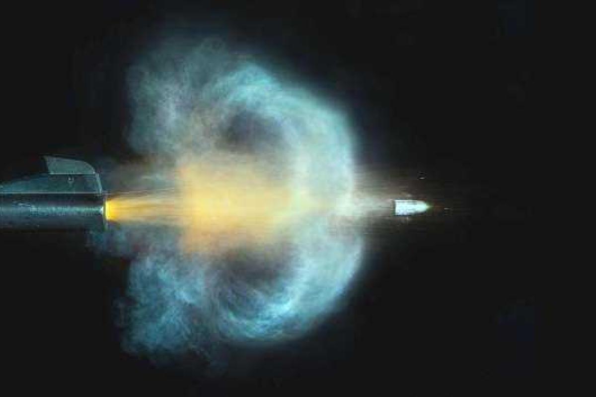 Американские ученые создали металлическую пену, которая останавливает пули