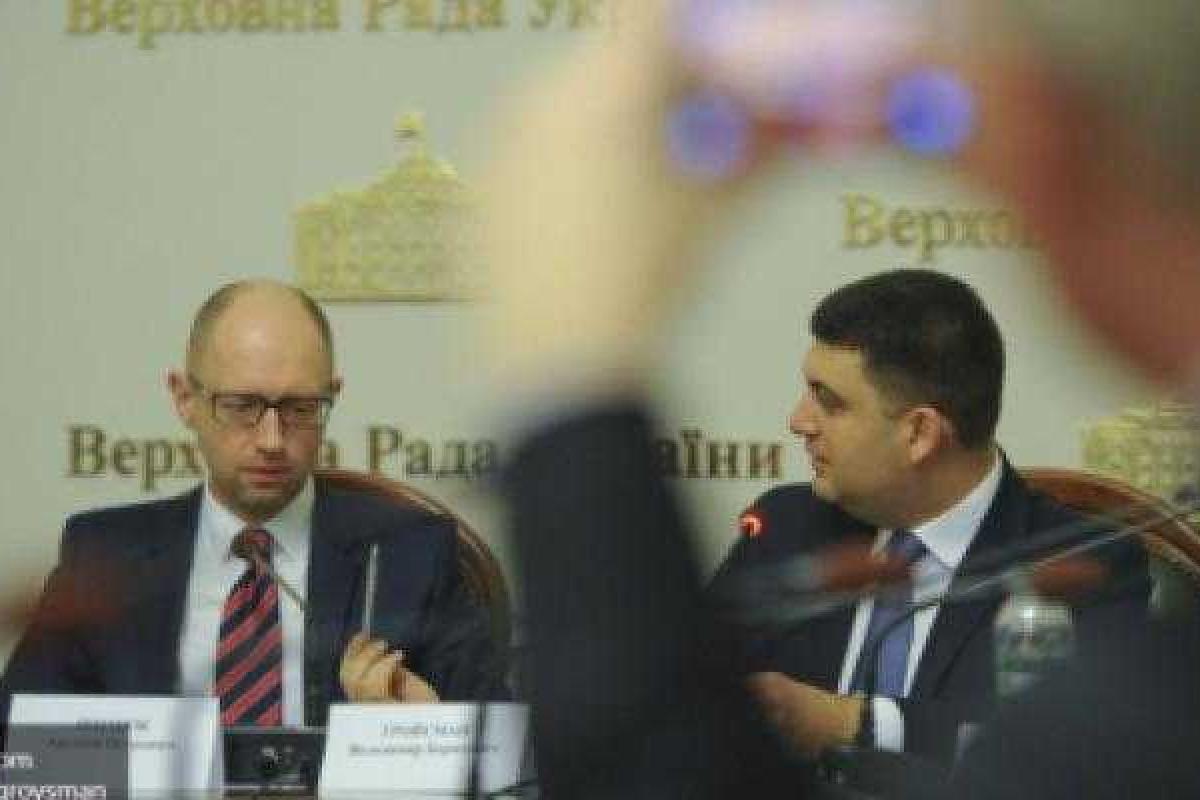 Эксперт: Гройсман - это «закат Порошенко»