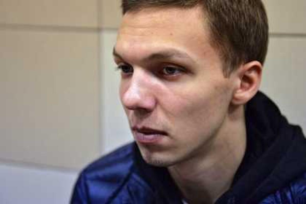 Олимпийский чемпион Сочи по фигурному катанию попал в аварию Олимпийский чемпион Сочи по фигурному катанию попал в аварию