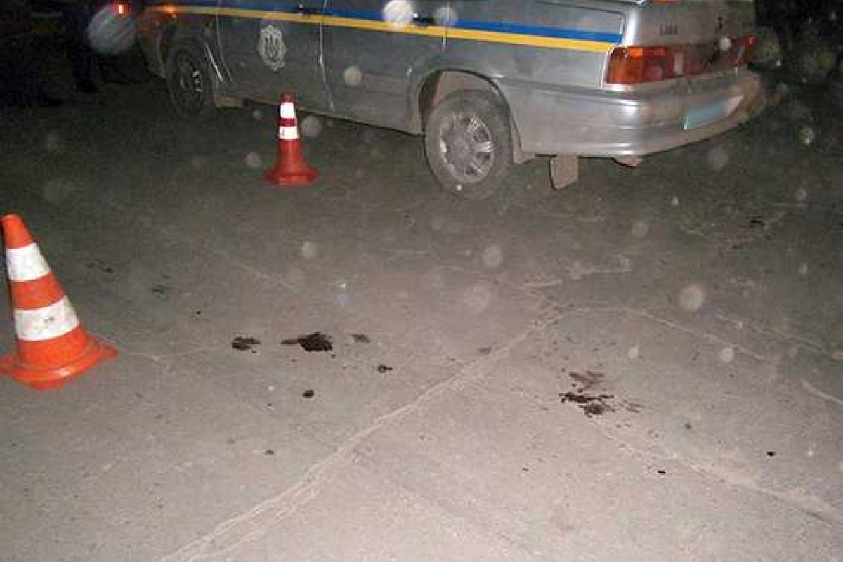 Полицейский травмировал жителя Хмельницкой области куском асфальта Полицейский травмировал жителя Хмельницкой области куском асфальта