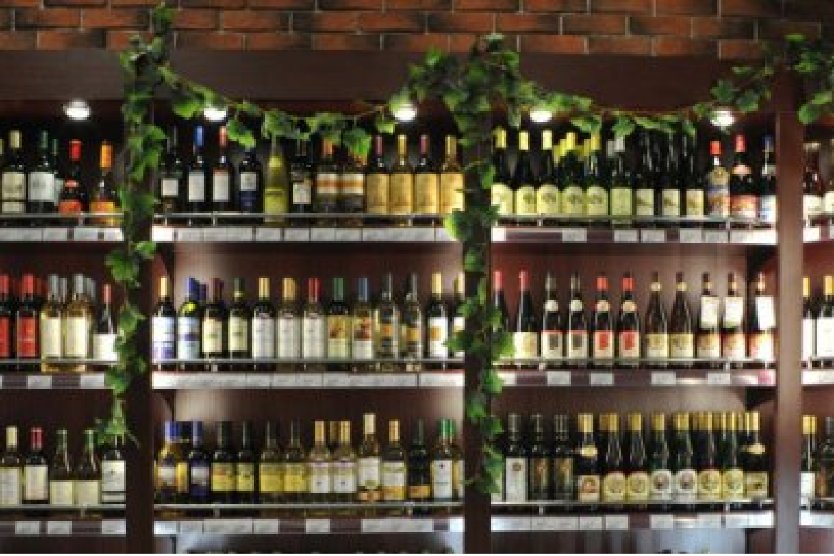 На Урале священники устроили потасовку в винном магазине