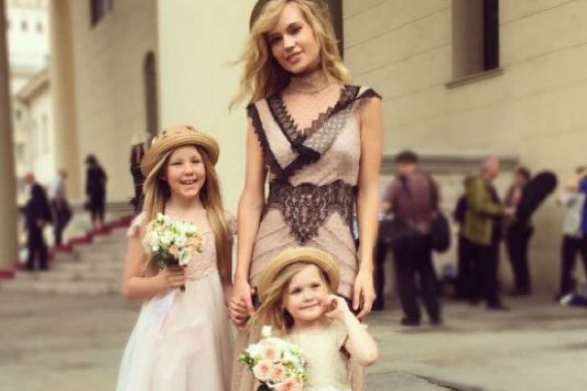 Дочь Глюкозы пошла по стопам мамы и снимается в «Ералаше» Дочь Глюкозы пошла по стопам мамы и снимается в «Ералаше»