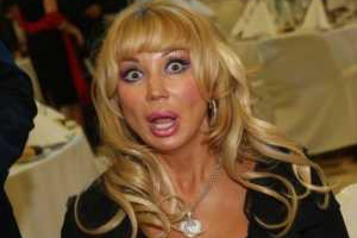 Маше Распутиной стало плохо после концерта: медики не смогли поставить точный диагноз