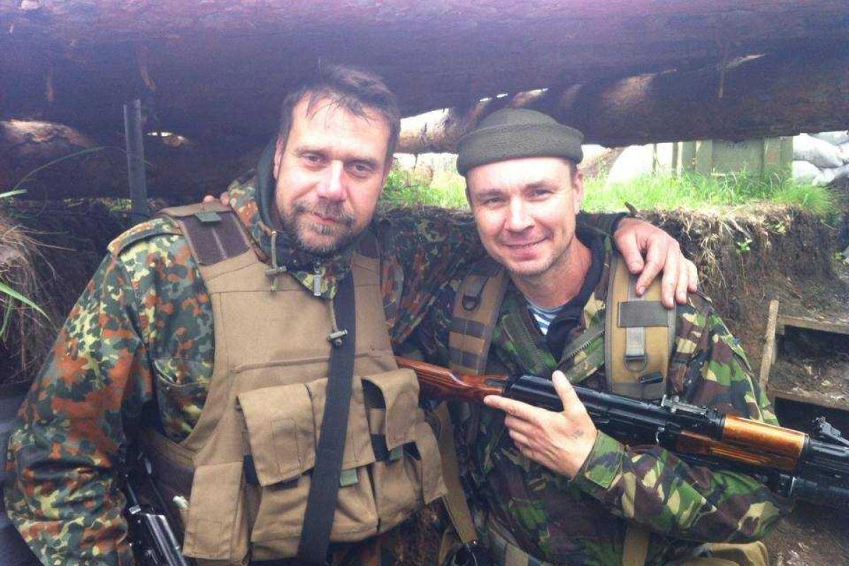 Пасхальные чудеса: школьные друзья случайно встретились на линии фронта