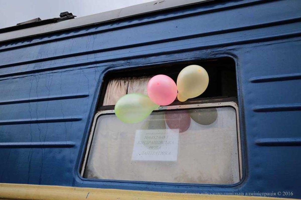 На Луганщине запустили пригородный поезд: от Станицы Луганской до Старобельска теперь можно доехать за 10 гривен