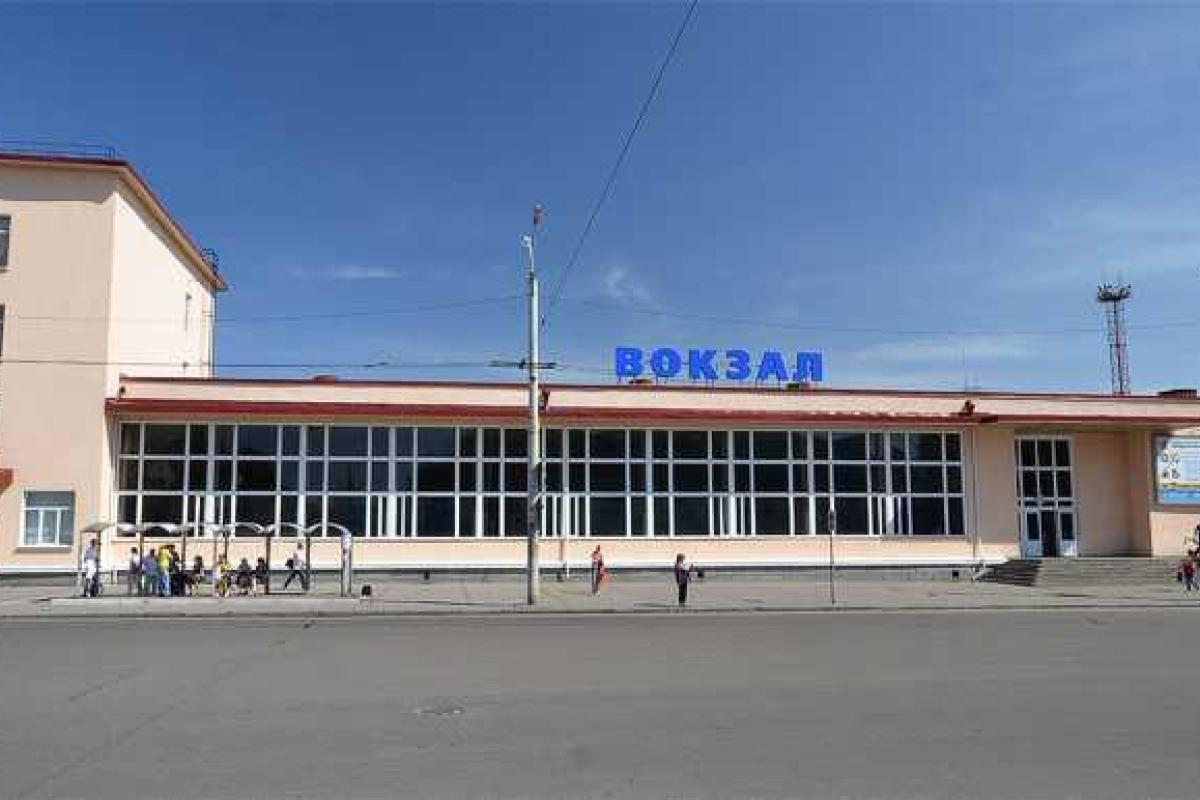 В Черкассах - паника: неизвестный заминировал 2 вокзала В Черкассах - паника: неизвестный заминировал 2 вокзала