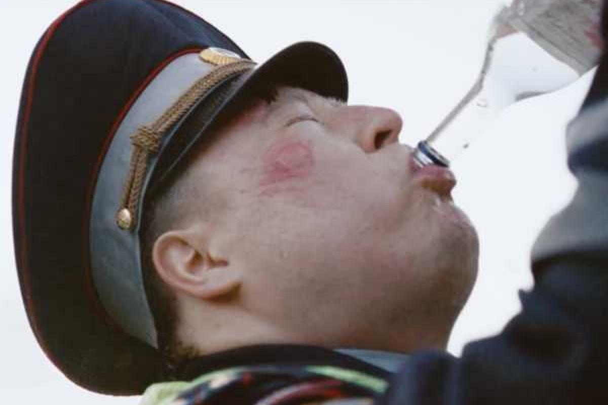 Новый клип группы "Ленинград" взорвал Сеть (18+)