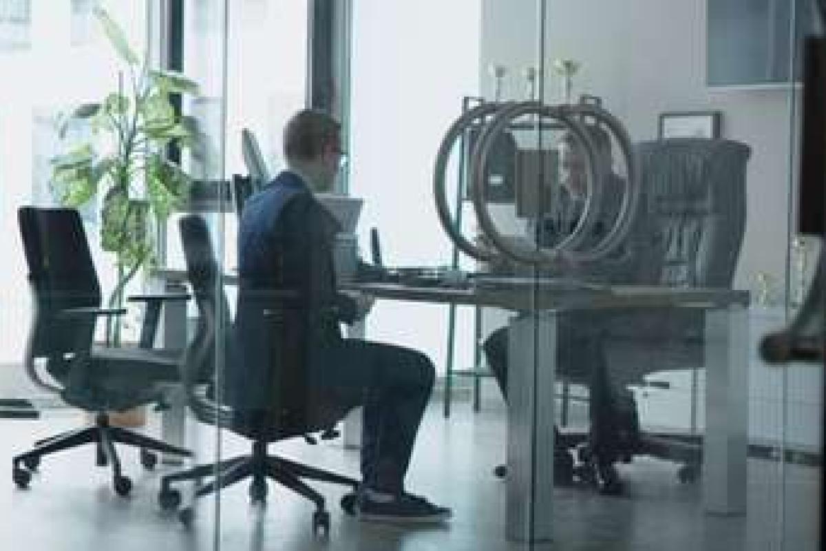 Власти Петербурга поблагодарили Шнурова за нашумевший клип "В Питере - пить"