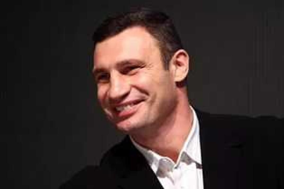 Кличко оконфузился, пытаясь произнести слово «тоталитаризм» Кличко оконфузился, пытаясь произнести слово «тоталитаризм»