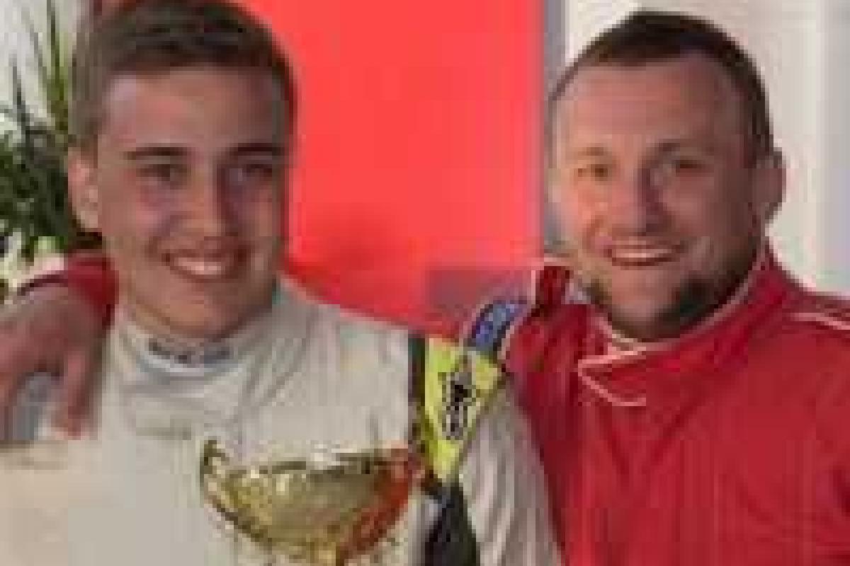 На автодроме "Чайка" состоялось прощание с погибшими в ДТП гонщиками На автодроме "Чайка" состоялось прощание с погибшими в ДТП гонщиками