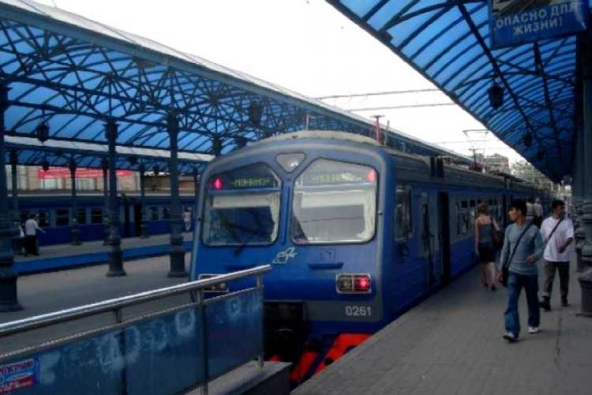 12-летний школьник заживо сгорел на крыше электрички в центре Москвы