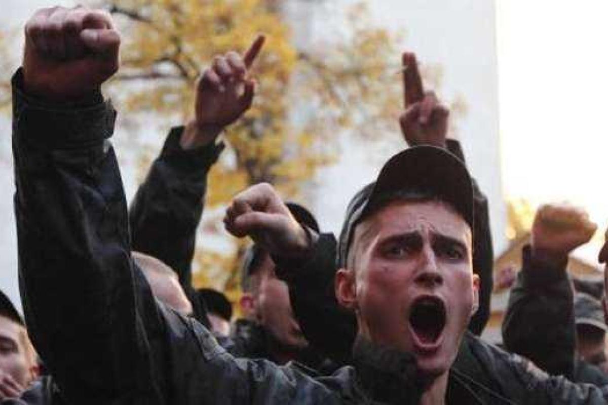 В Житомире бойцы АТО штурмовали здание Госгеокадастра В Житомире бойцы АТО штурмовали здание Госгеокадастра