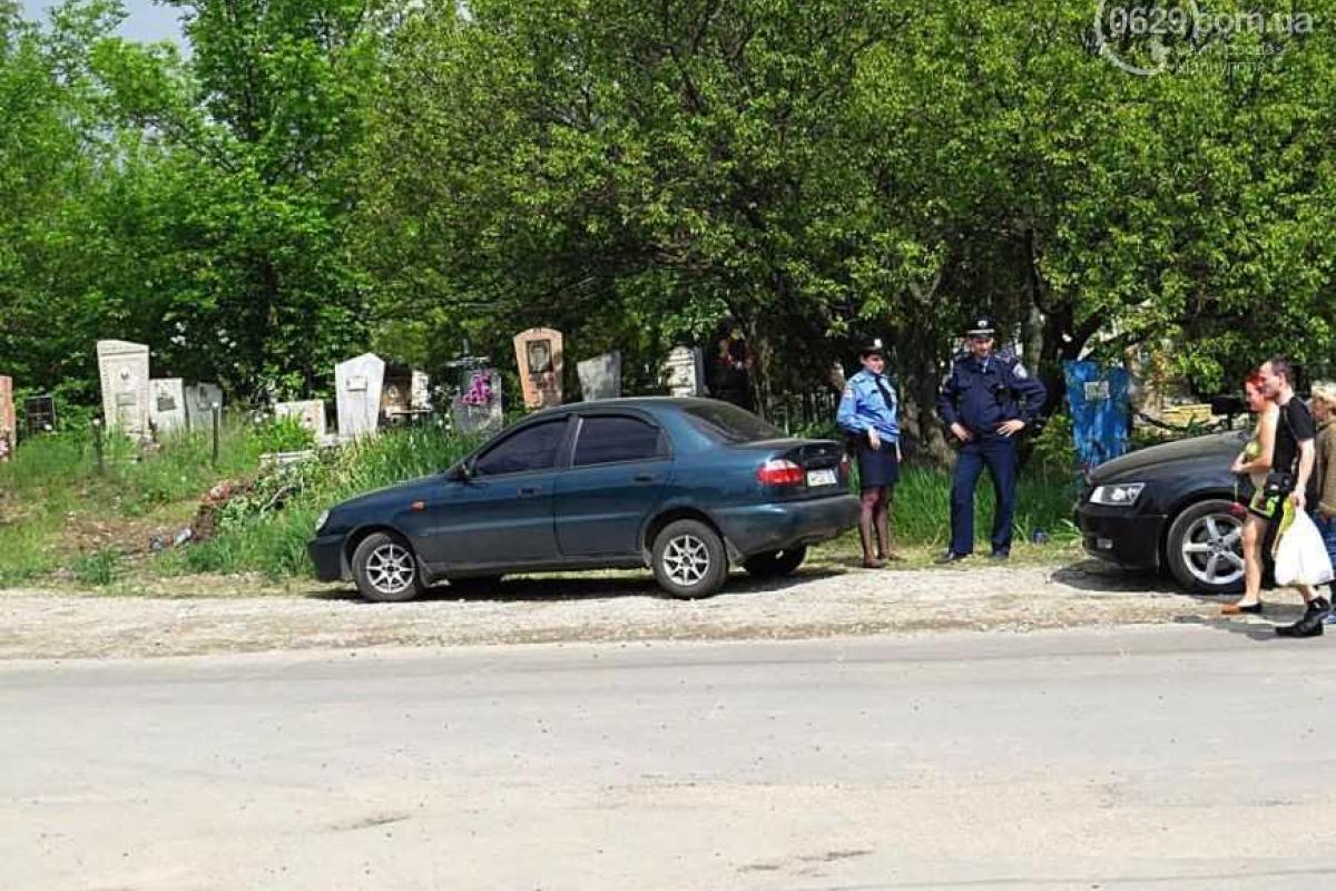 Марипольцы массово посетили кладбища в поминальные дни Марипольцы массово посетили кладбища в поминальные дни