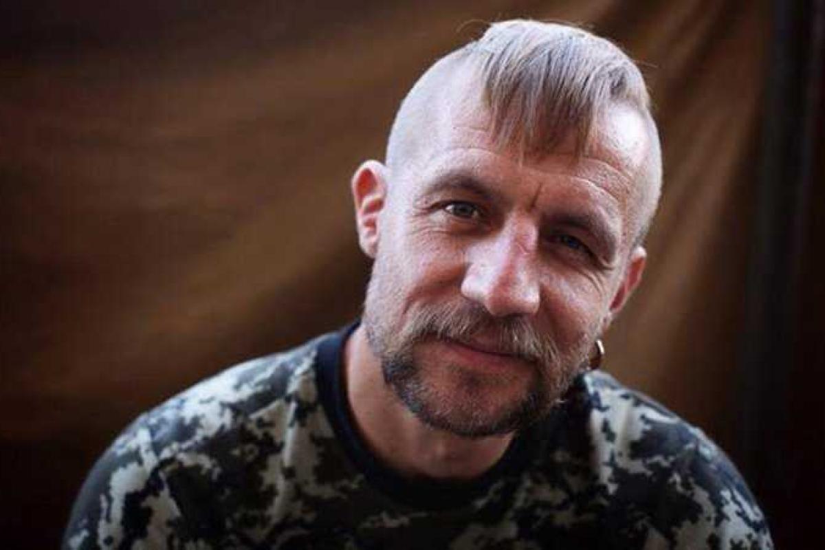 Нардеп Гаврилюк женился на "школьнице", с которой познакомился на Майдане Нардеп Гаврилюк женился на "школьнице", с которой познакомился на Майдане