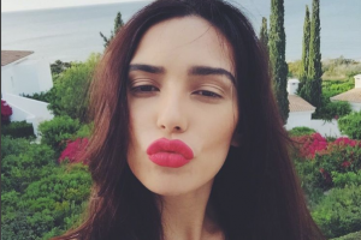 Солистка группы Serebro Ольга Серябкина обещает Лазареву горячую фотосессию, если он победит на "Евровидении"