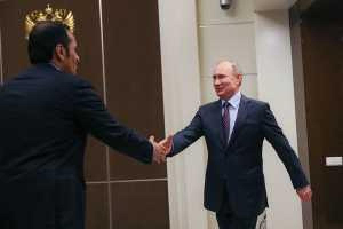 Стало известно, что за послание передал Путину эмир Катара Стало известно, что за послание передал Путину эмир Катара