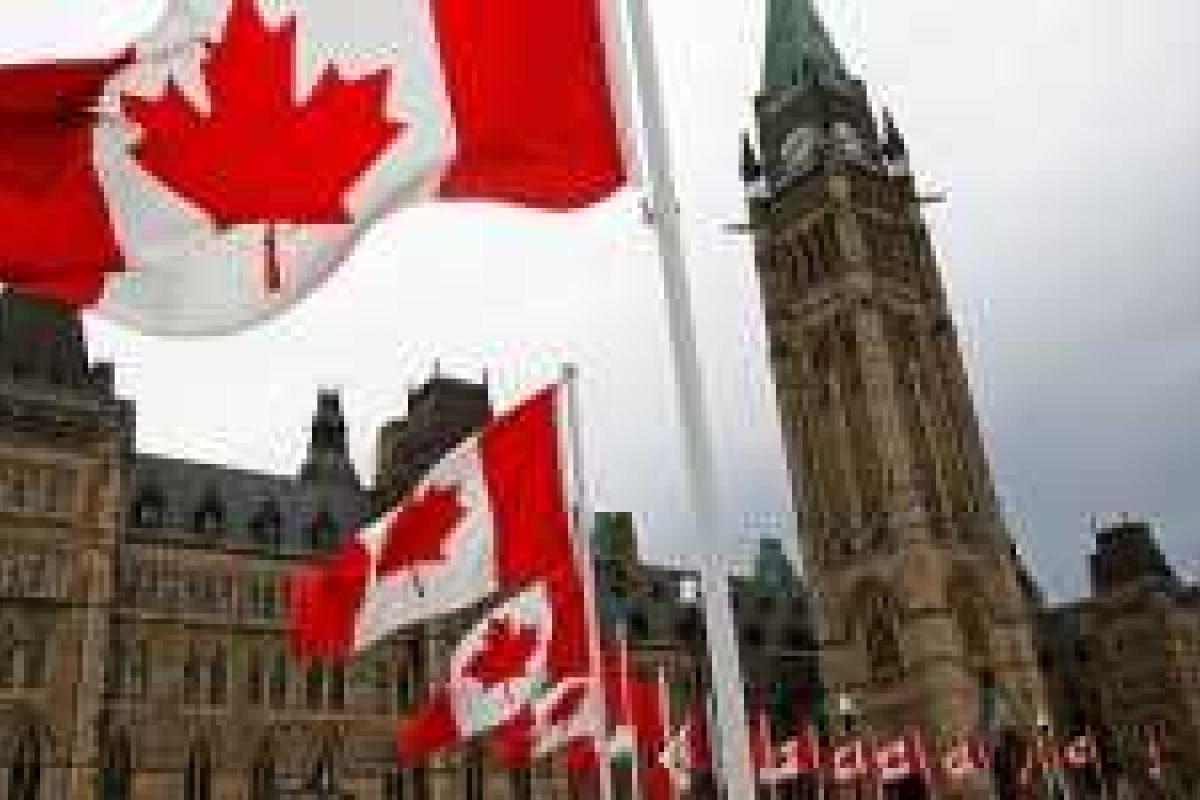 Канада уже этим летом может отменить визы для украинцев 