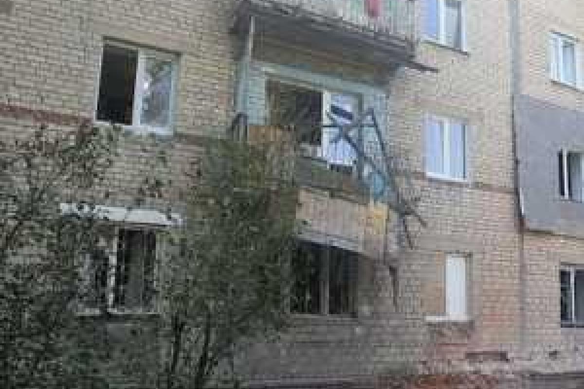Появились фото последствий обстрела Куйбышевского района Донецка: разрушены дома, ранен мирный житель Появились фото последствий обстрела Куйбышевского района Донецка: разрушены дома, ранен мирный житель