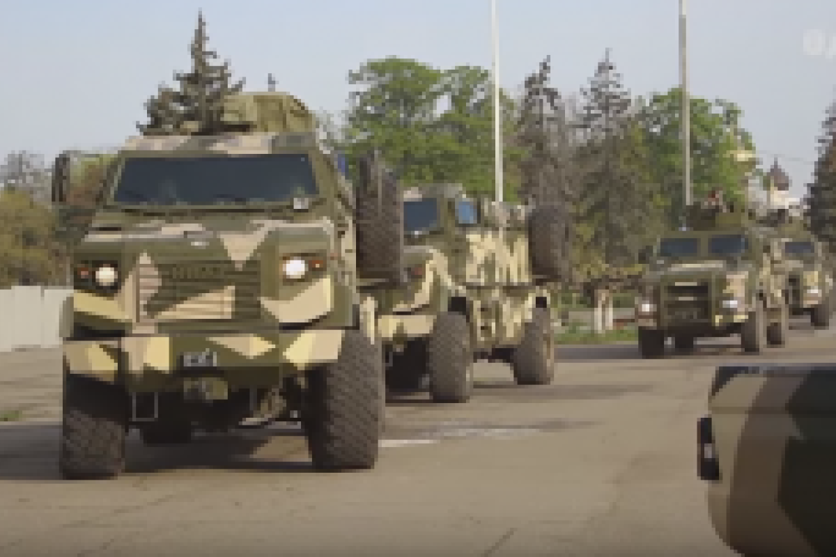 Появились уникальные кадры репетиции перед показом бронетехники на Куликовом поле в Одессе