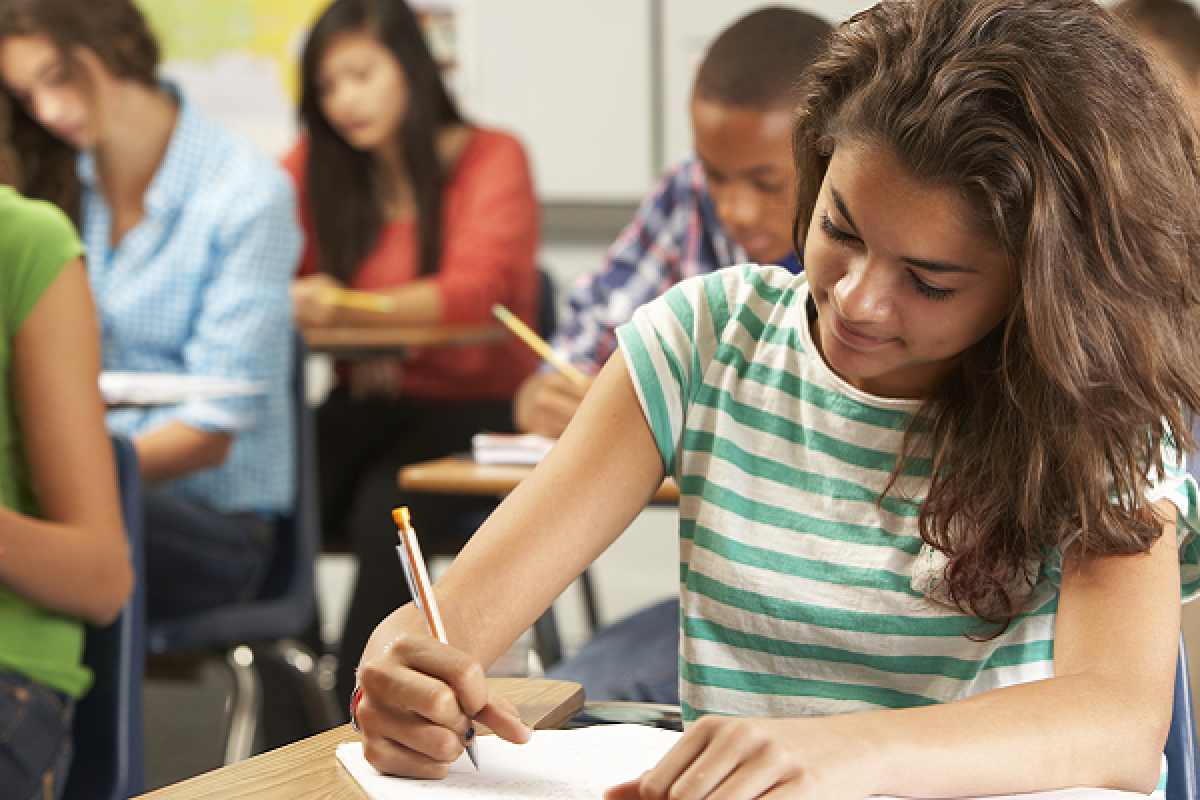 Сегодня украинские выпускники сдают ВНО по истории Украины Сегодня украинские выпускники сдают ВНО по истории Украины