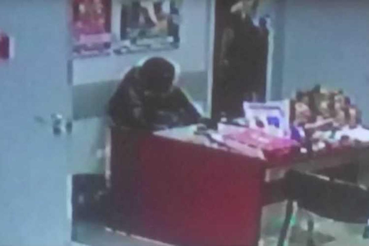 Убитый захватчик заложников в Москве угрожал муляжом бомбы