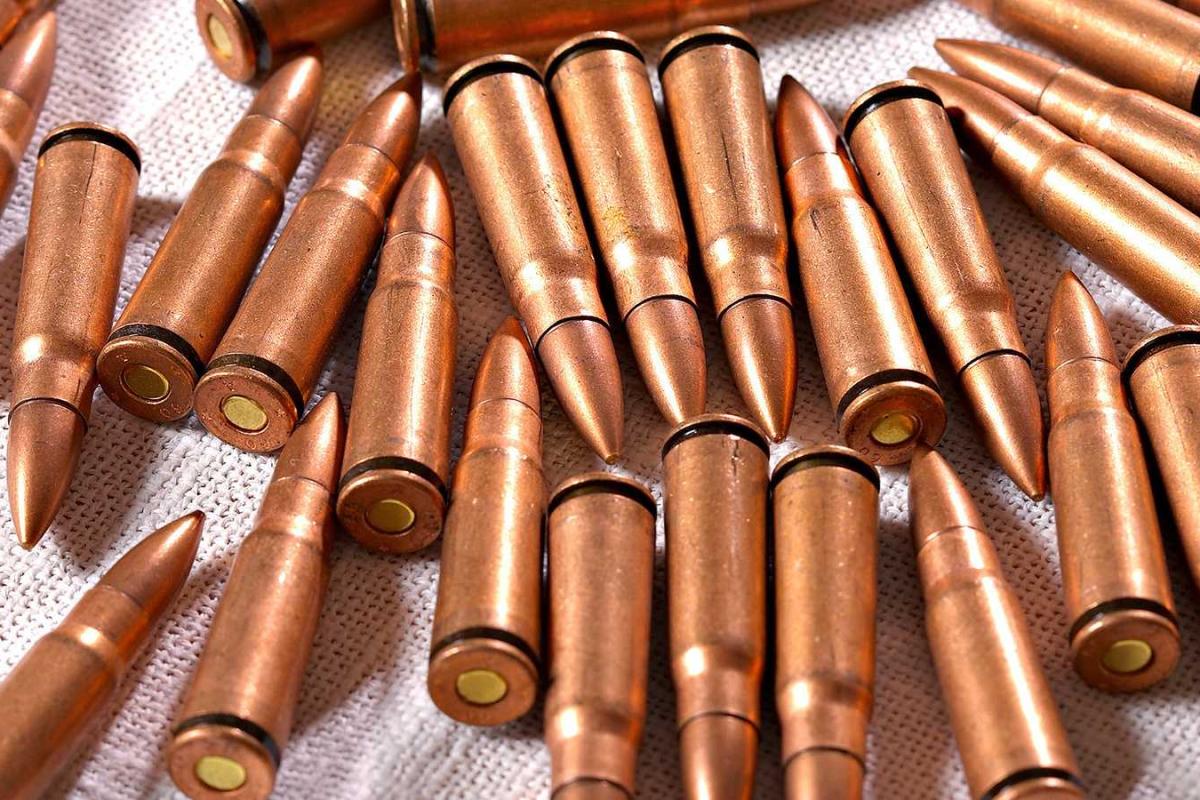 В Луганске прогремел взрыв: мужчина решил подогреть боеприпас на газовой плите В Луганске прогремел взрыв: мужчина решил подогреть боеприпас на газовой плите