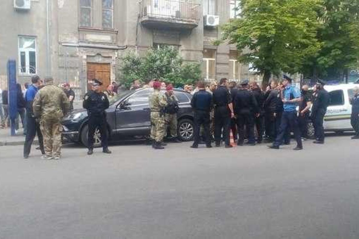 В Харькове на Сумской произошла перестрелка - соцсети В Харькове на Сумской произошла перестрелка - соцсети