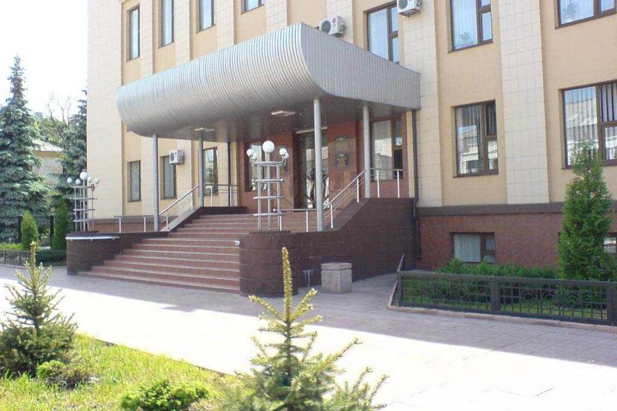 В Лисичанске во время сессии "заминировали" горсовет В Лисичанске во время сессии "заминировали" горсовет