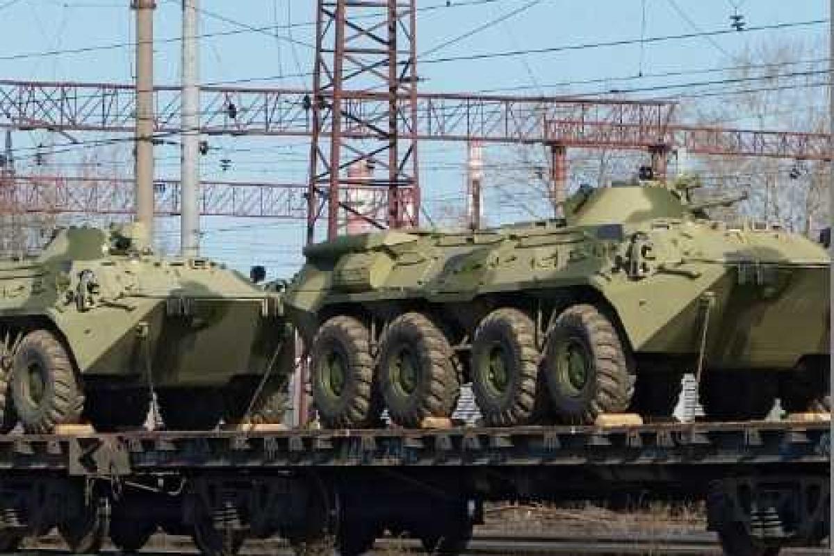 Россия отправила в Дебальцево вагоны с военным снаряжением