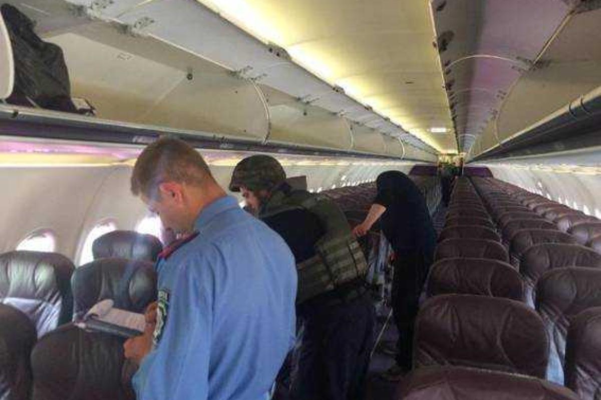 Появилась новая информация о "заминировании" самолета в Киеве Появилась новая информация о "заминировании" самолета в Киеве