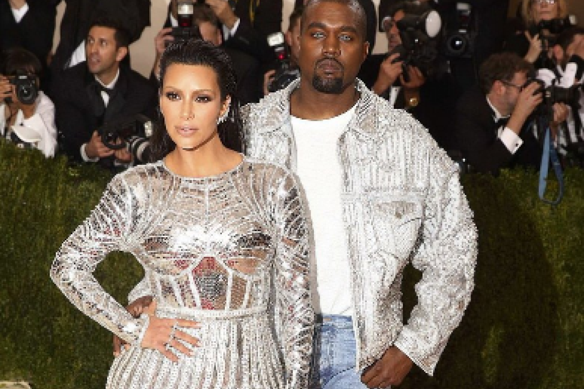 Ким Кардашьян опозорилась на балу Met Gala 