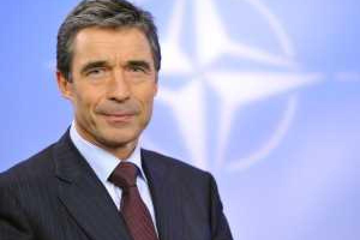 Бывший генсек НАТО стал советником Порошенко