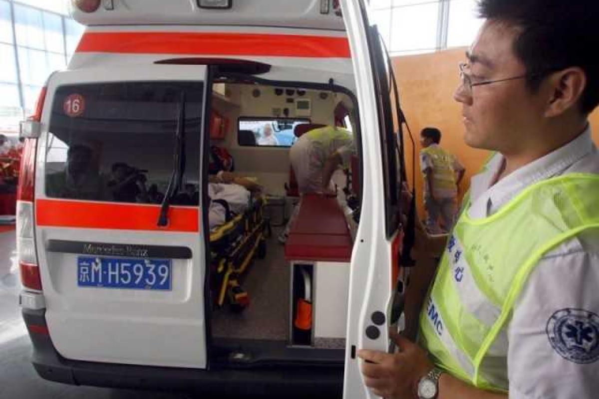 В Китае из-за утечки химикатов госпитализировали 130 человек В Китае из-за утечки химикатов госпитализировали 130 человек