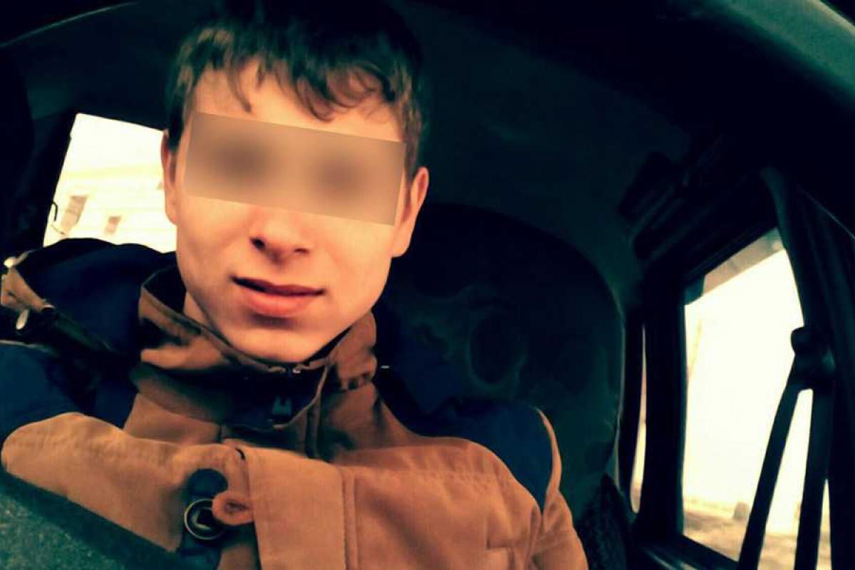 В России студенту вонзили нож в голову из-за немытой посуды В России студенту вонзили нож в голову из-за немытой посуды