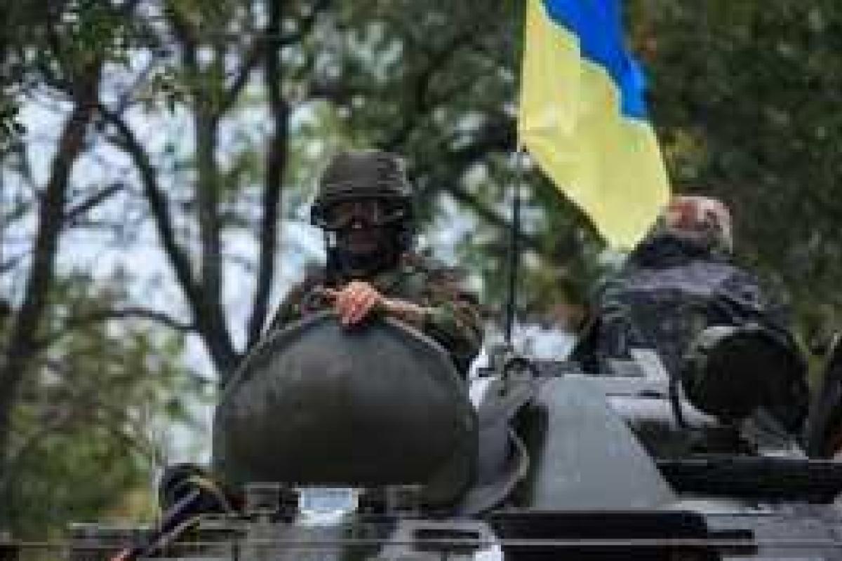 Боевики обстреляли жилые кварталы Красногоровки из танков Боевики обстреляли жилые кварталы Красногоровки из танков