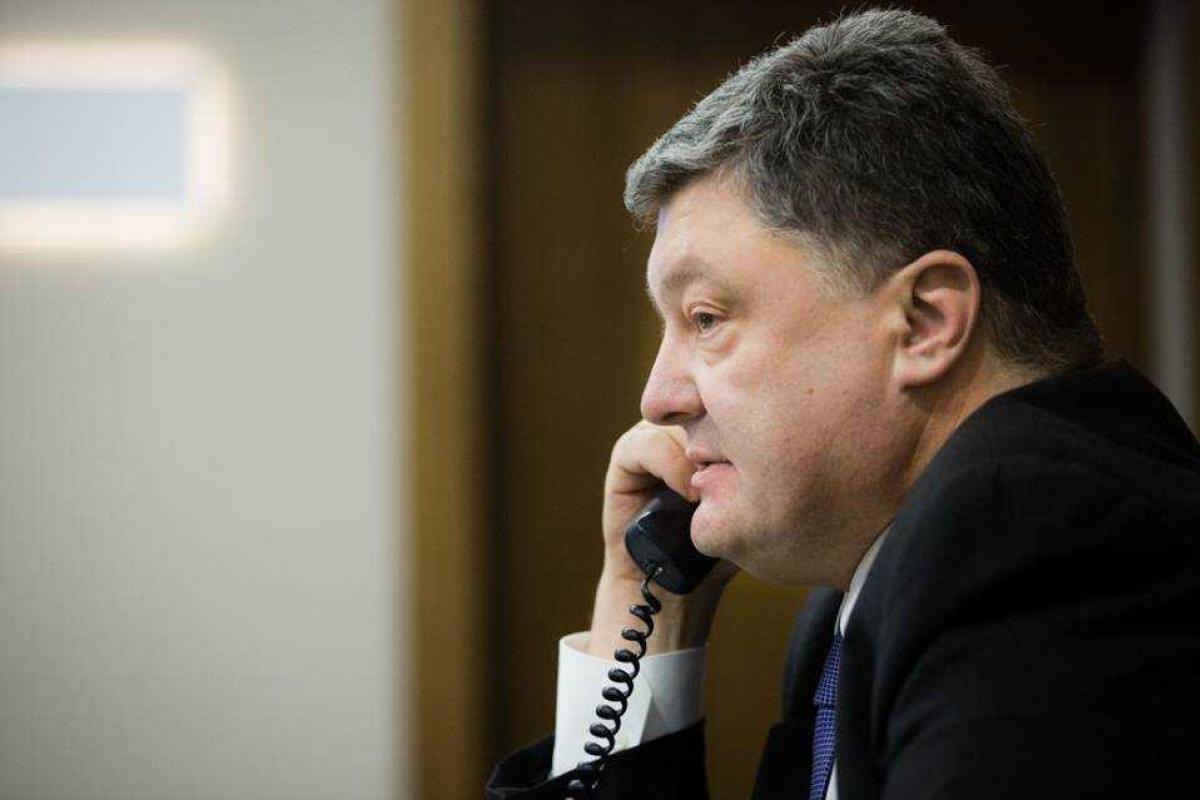Порошенко обещает решить проблему с визами для украинских болельщиков на Евро-2016 Порошенко обещает решить проблему с визами для украинских болельщиков на Евро-2016
