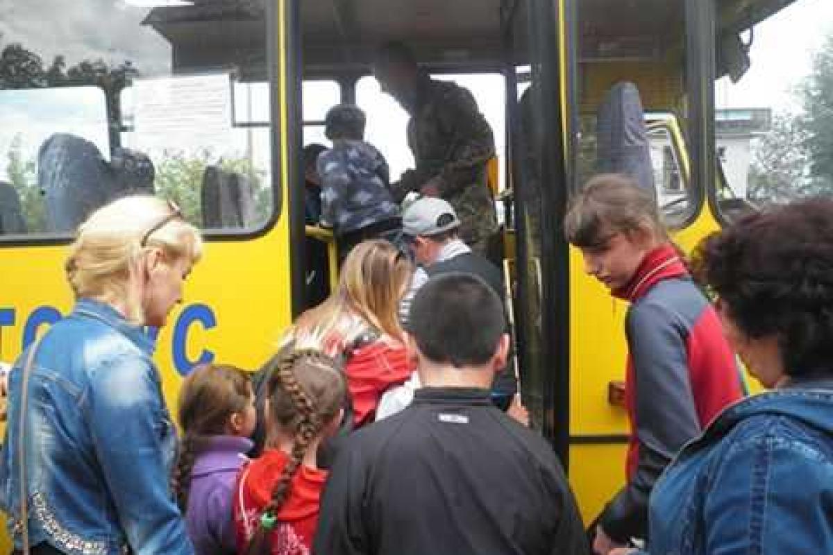 Из-за обстрелов жители Донетчины попросили эвакуировать детей в безопасные места