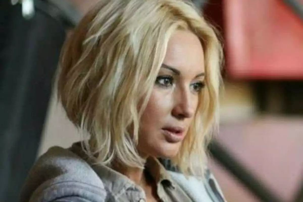 Ведущая Лера Кудрявцева приструнила всех, кто критиковал ее возраст Ведущая Лера Кудрявцева приструнила всех, кто критиковал ее возраст