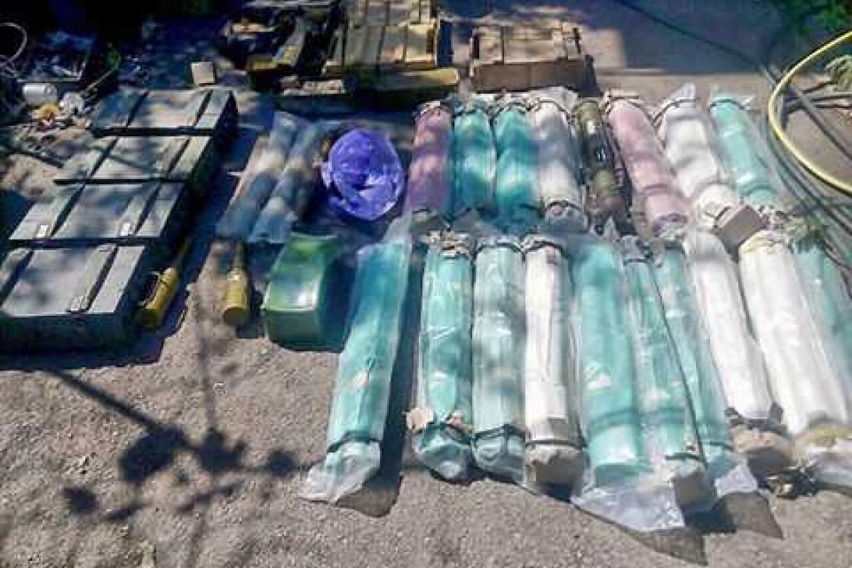 На даче в районе Карловского водохранилища изъят склад оружия и боеприпасов На даче в районе Карловского водохранилища изъят склад оружия и боеприпасов