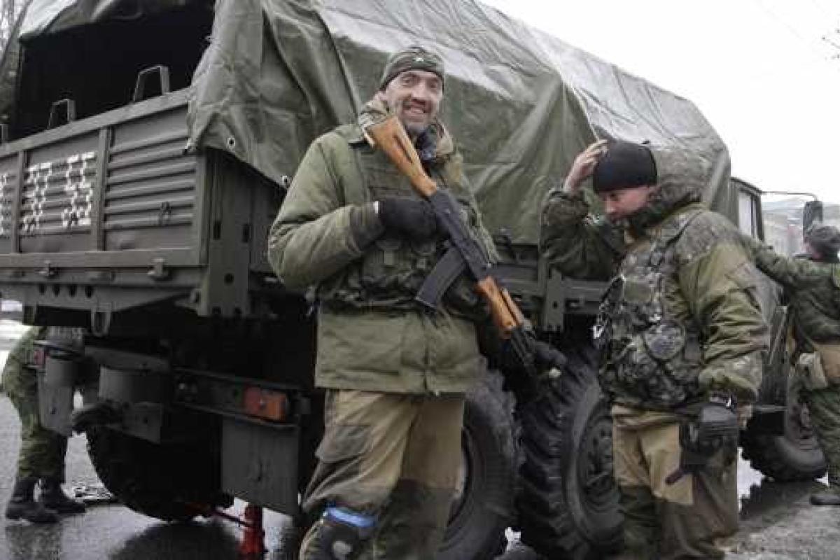 Среди населения "ЛНР" и "ДНР" - паника: боевики распространяют слухи о наступлении ВСУ Среди населения "ЛНР" и "ДНР" - паника: боевики распространяют слухи о наступлении ВСУ