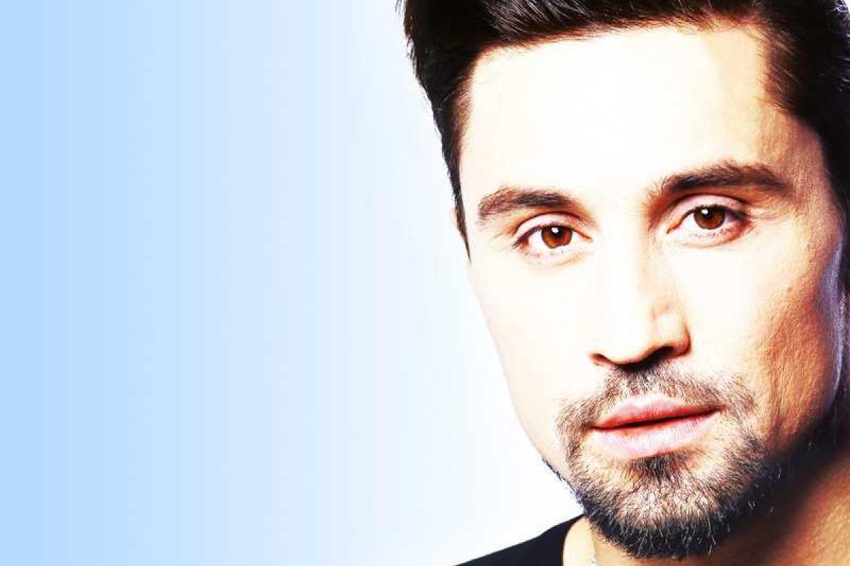 Певец Дима Билан покорил фанаток идеальным прессом