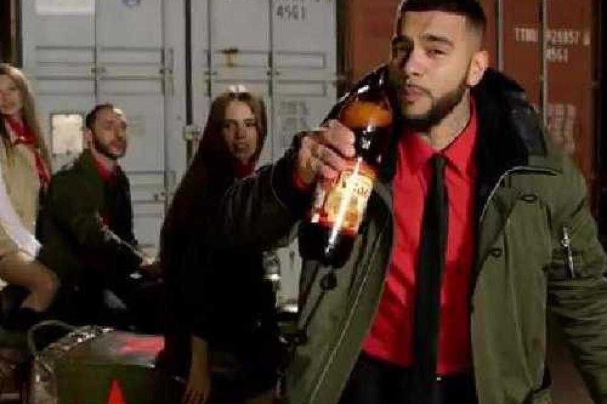 Тимати сломал нос своей поклоннице