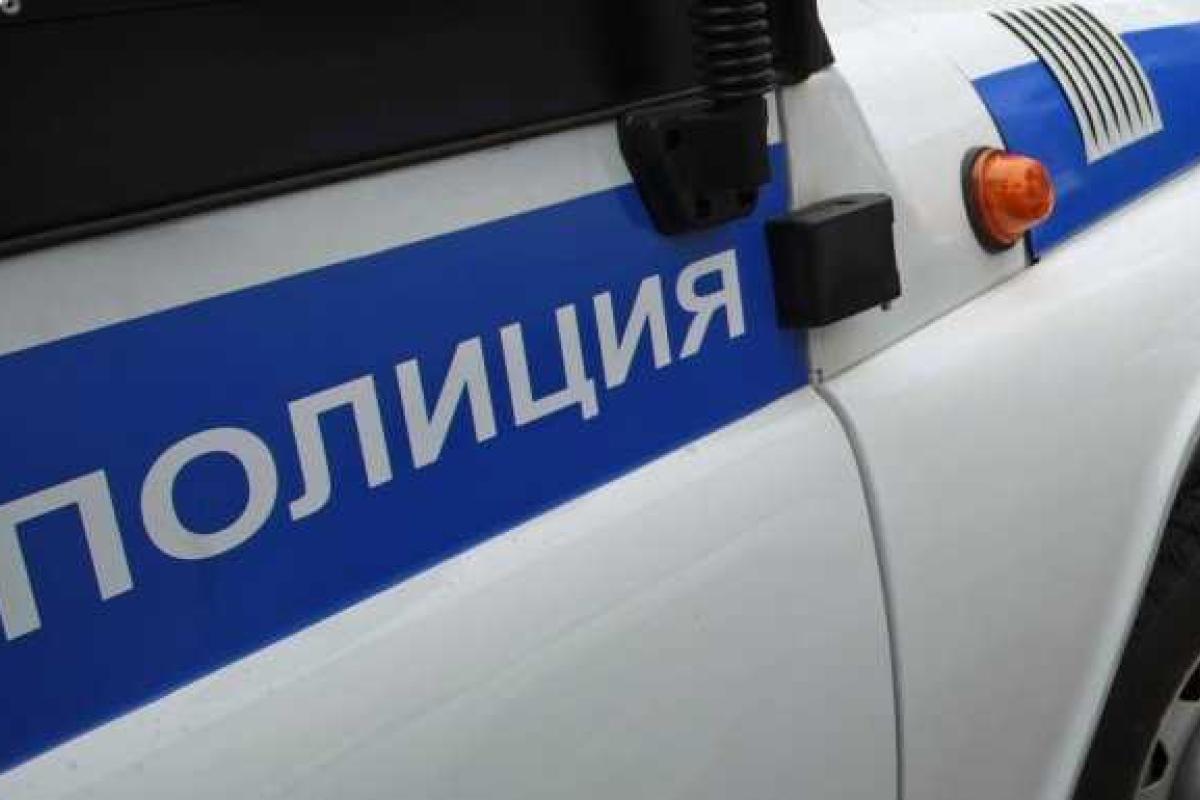 Голый россиянин убил женщину садовой скульптурой Голый россиянин убил женщину садовой скульптурой